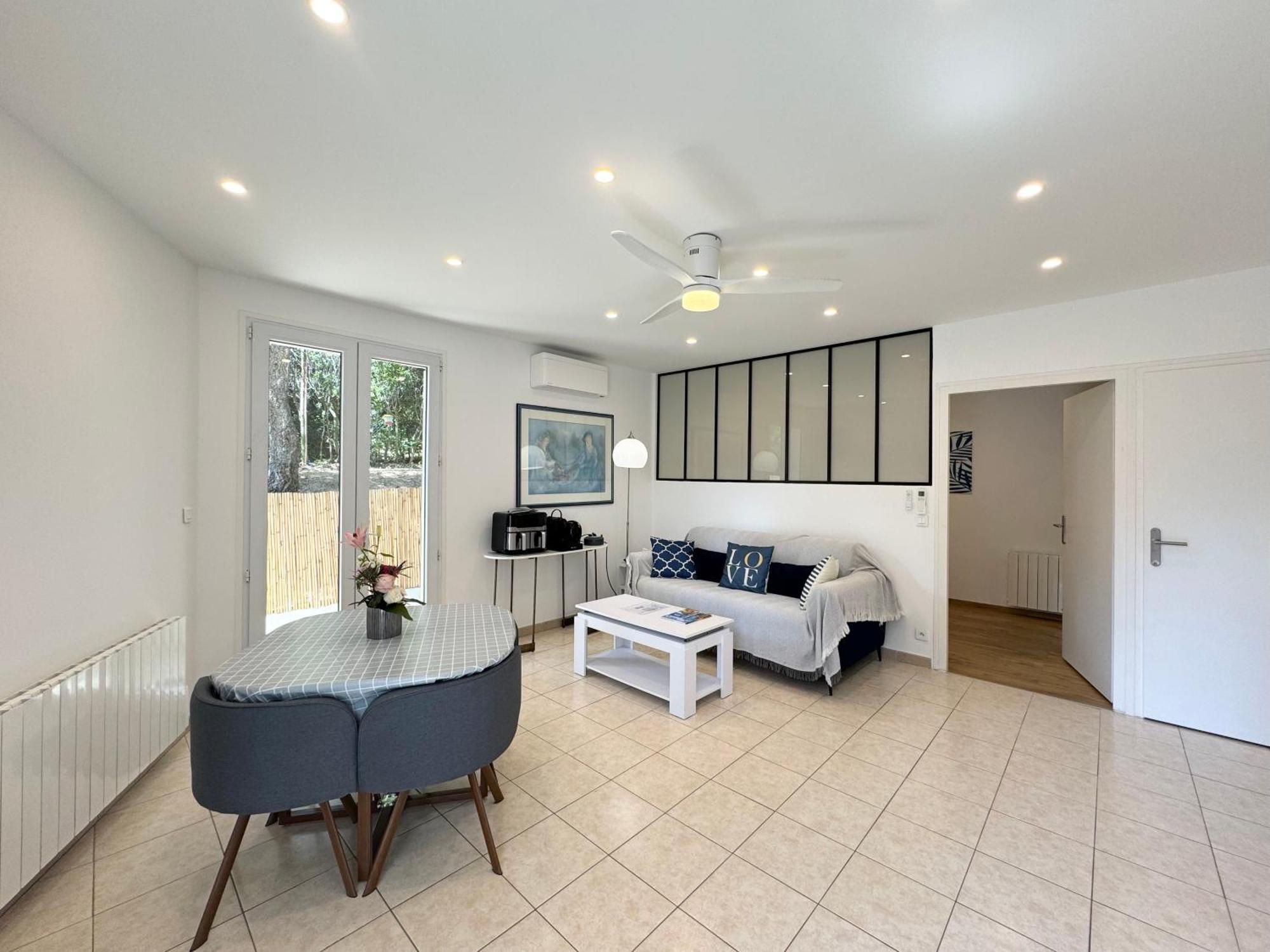 Appartement 1Ch Avec Terrasse Et Jardinet A 400M De La Plage キャバレール・シュル・メール エクステリア 写真