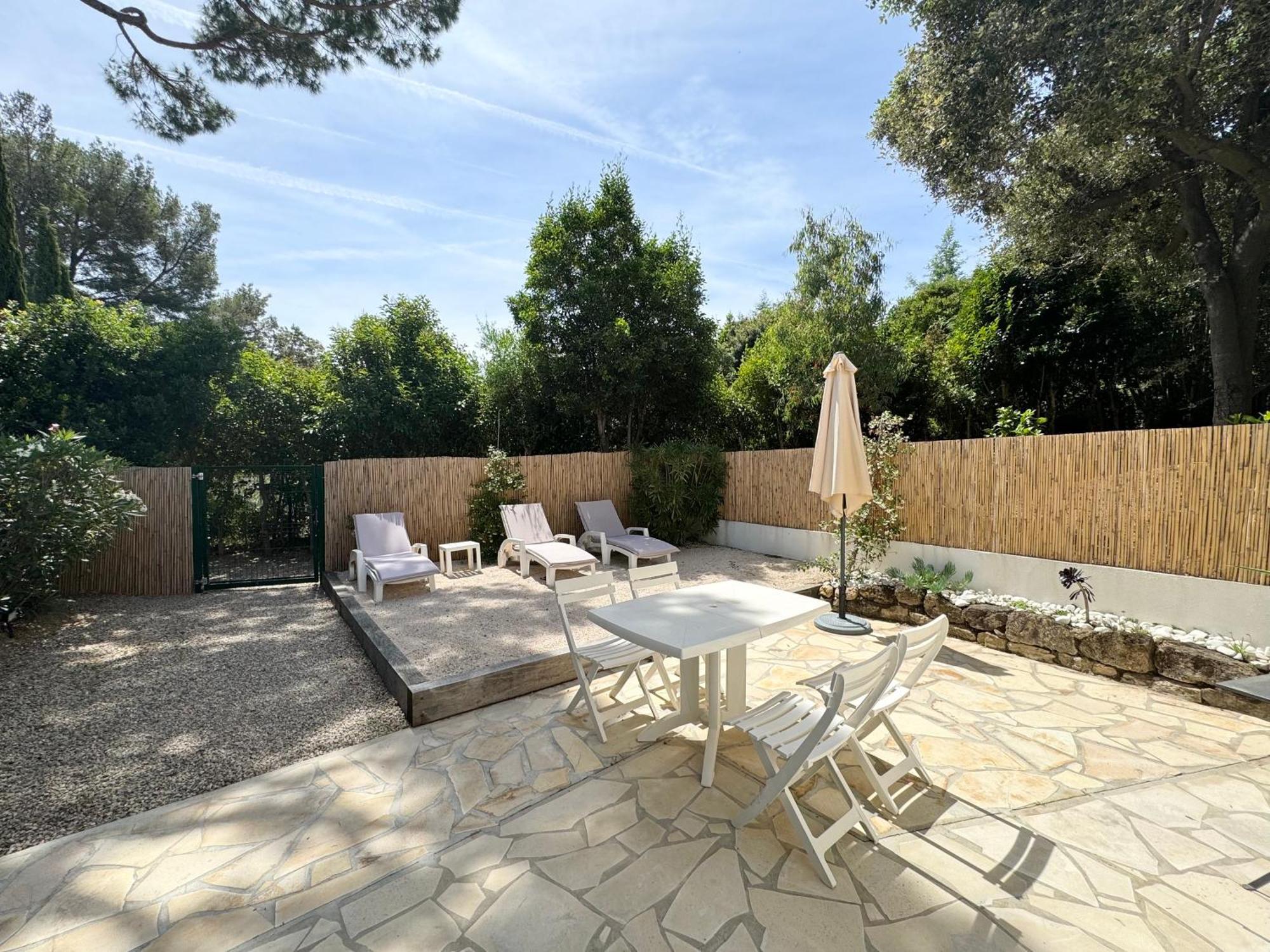 Appartement 1Ch Avec Terrasse Et Jardinet A 400M De La Plage キャバレール・シュル・メール エクステリア 写真